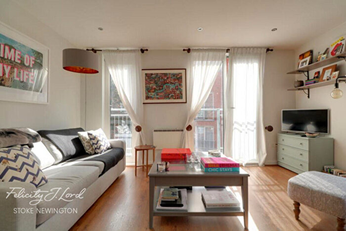 1 Bedroom Flat For Sale In Manor Road, London, N16