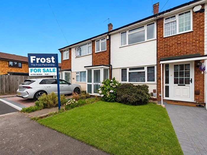 3 Bedroom Terraced House For Sale In Cherry Avenue, Langley, Berkshire, SL3
