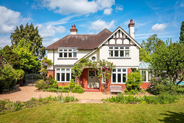 5 Bedroom Detached House For Sale In Petworth Road, Witley, Godalming, Surrey, GU8