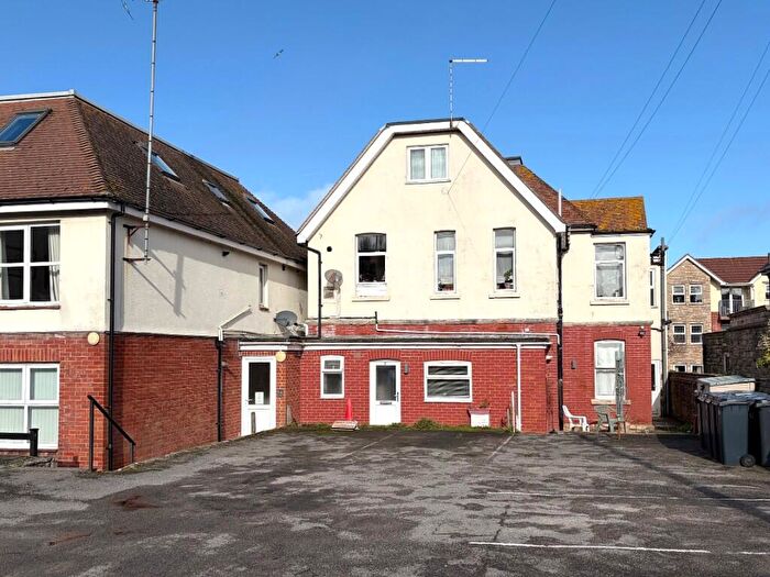 2 Bedroom Flat For Sale In Cranborne Road, Swanage, Dorset, BH19