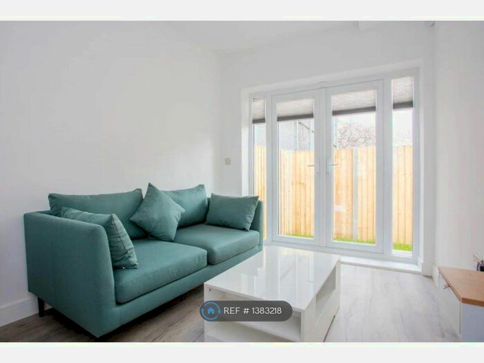 1 Bedroom Flat To Rent In Perryn Road, London, W3