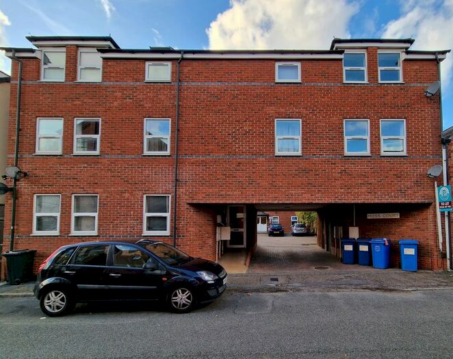 2 Bedroom Flat To Rent In Wellington Street, Kettering, NN16