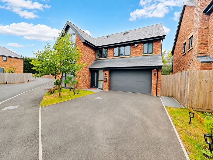 6 Bedroom Detached House For Sale In Nursery Close, Fulwood, Preston, PR2