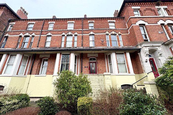 2 Bedroom Flat To Rent In Swinley Road, Wigan, WN1