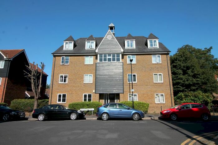 1 Bedroom Flat To Rent In Northumberland Road, London, E6