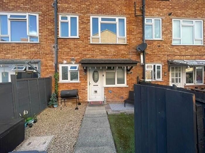 1 Bedroom Flat To Rent In Dilhorne Close, Lewisham, SE12