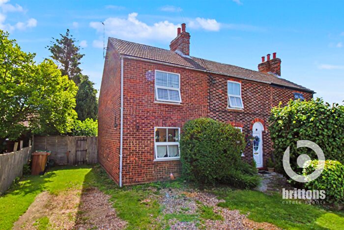 3 Bedroom Semi-Detached House For Sale In School Road, Tilney All Saints, King's Lynn, PE34
