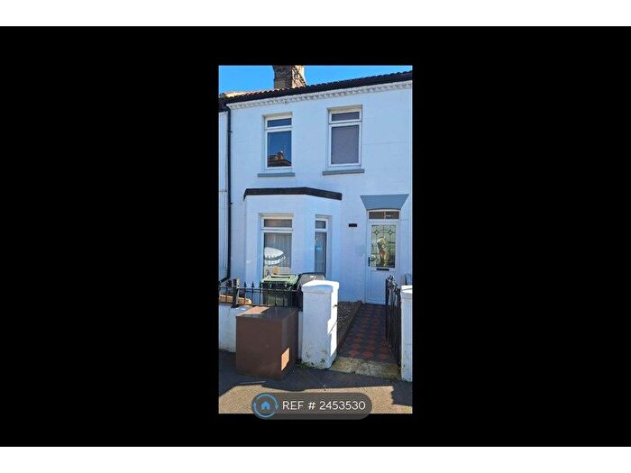3 Bedroom Terraced House To Rent In Longstone Road, Eastbourne, BN21