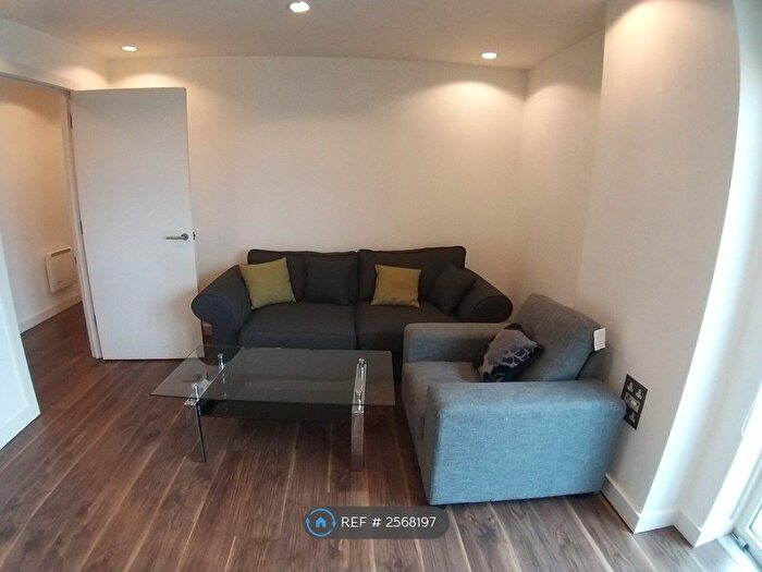 2 Bedroom Flat To Rent In Number One, Media City Uk, Salford, M50