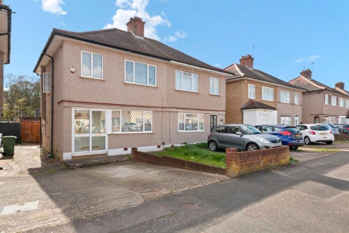 3 Bedroom Semi Detached House For Sale In Bradenham Road, Hayes, UB4
