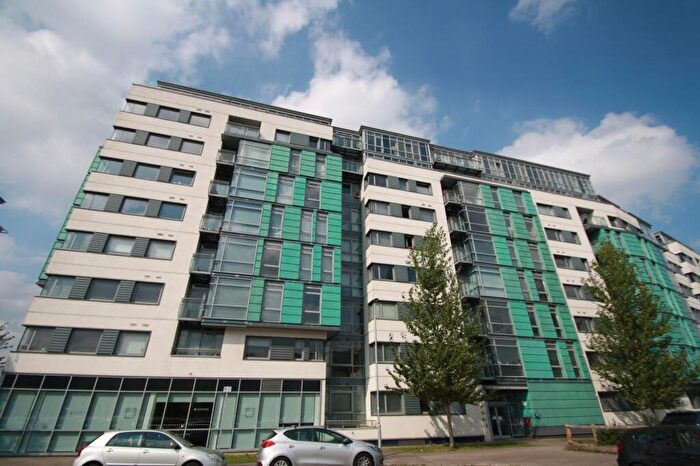 Flat To Rent In Manor Mills, Ingram Street, Leeds, West Yorkshire, LS11