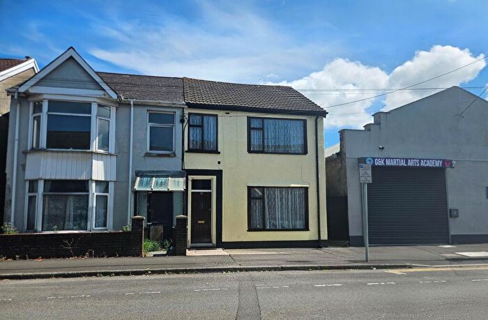 5 Bedroom House Of Multiple Occupation For Sale In Brighton Road, Gorseinon, Swansea, West Glamorgan, Wales, SA4