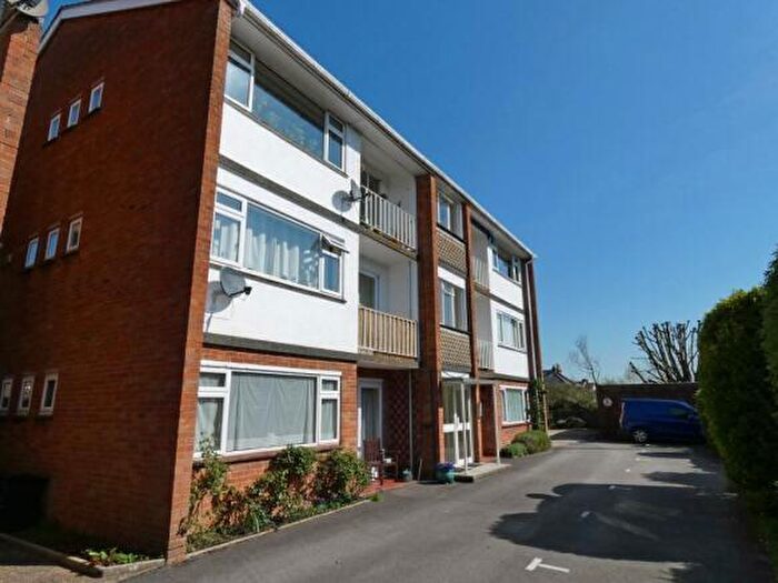 2 Bedroom Flat To Rent In Elm Grove Place, Salisbury, SP1