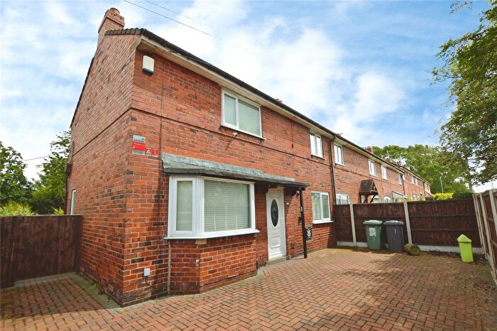 3 Bedroom End Of Terrace House For Sale In Middleton Park Avenue, Leeds, West Yorkshire, LS10