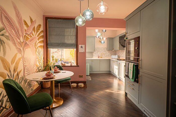 2 Bedroom Flat For Sale In Crondall Street, South Shields, NE33