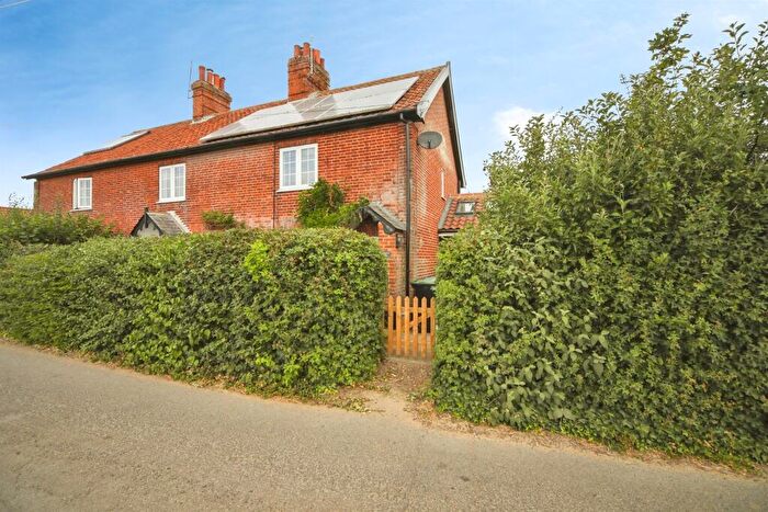 3 Bedroom Semi Detached House For Sale In Station Road, Blaxhall, Woodbridge, IP12