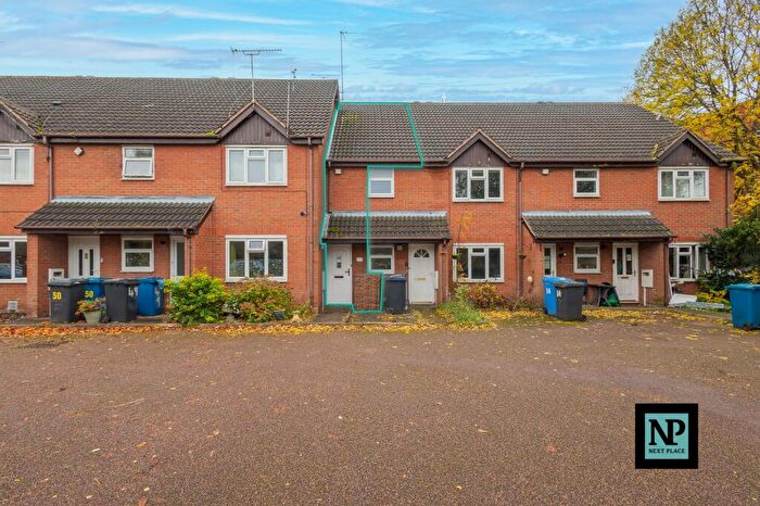 2 Bedroom Maisonette To Rent In Ellerbeck, Wilnecote, B77