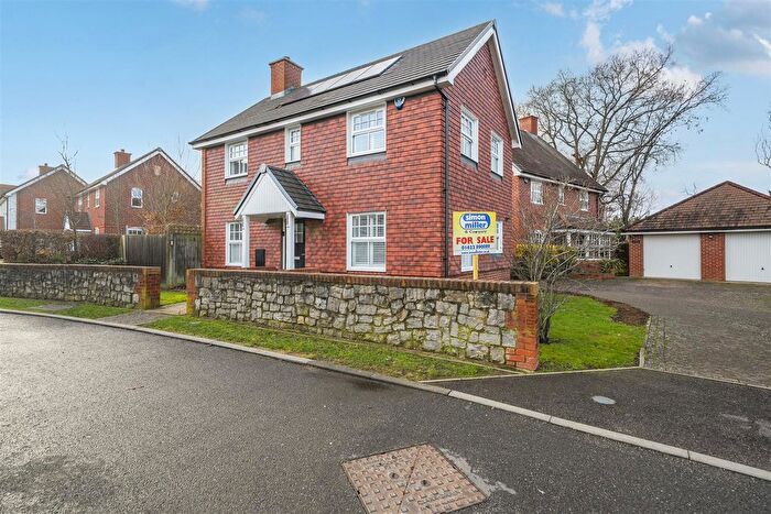 3 Bedroom Detached House For Sale In The Bartons, Staplehurst, Tonbridge, TN12