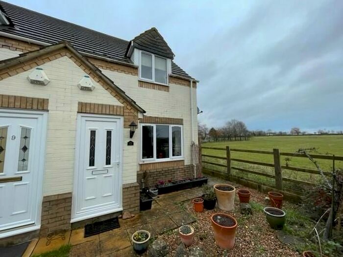 2 Bedroom End Of Terrace House To Rent In Manor Close, Bozeat, Wellingborough NN29