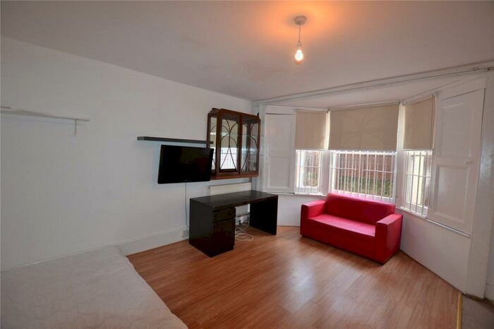 Studio To Rent In Coleridge Road, Finsbury Park, London, N4