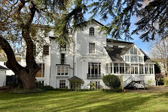 2 Bedroom Flat For Sale In Grafton Road, The Park, Cheltenham, GL50