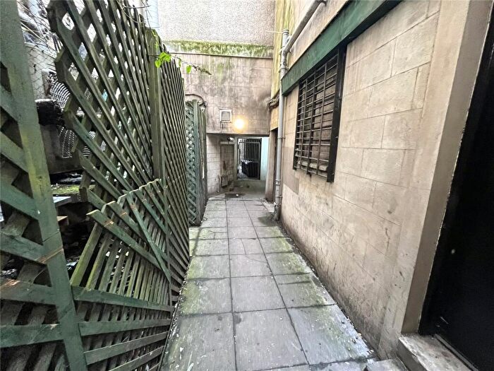 1 Bedroom Apartment For Sale In Malthouse Apartments, Nethergate, Dundee, Angus, DD1