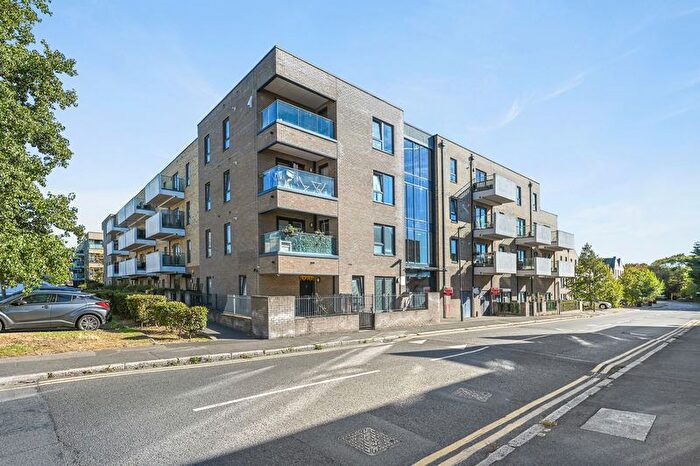 2 Bedroom Flat For Sale In Tranquil Lane, Harrow, HA2
