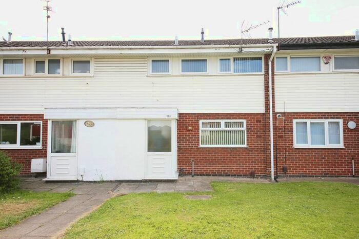3 Bedroom Property To Rent In Thorn Road, Runcorn, WA7