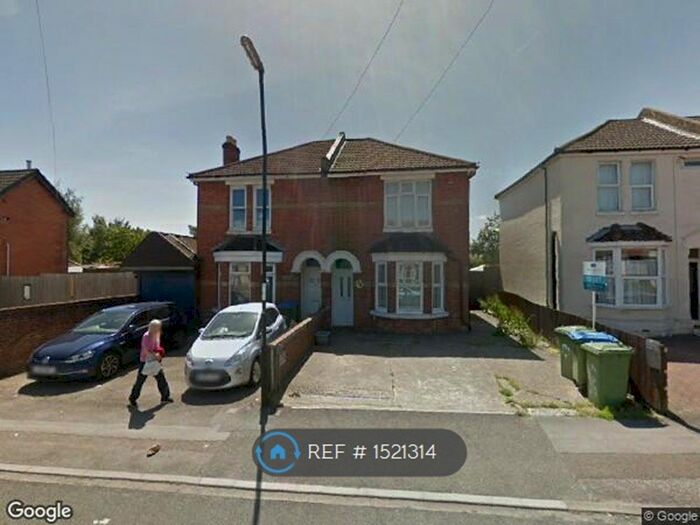 5 Bedroom Semi-Detached House To Rent In Langhorn Road, Southampton, SO16