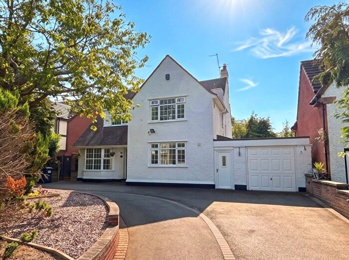 4 Bedroom Detached House For Sale In Coalway Road, Bradmore, Wolverhampton, West Midlands, WV3
