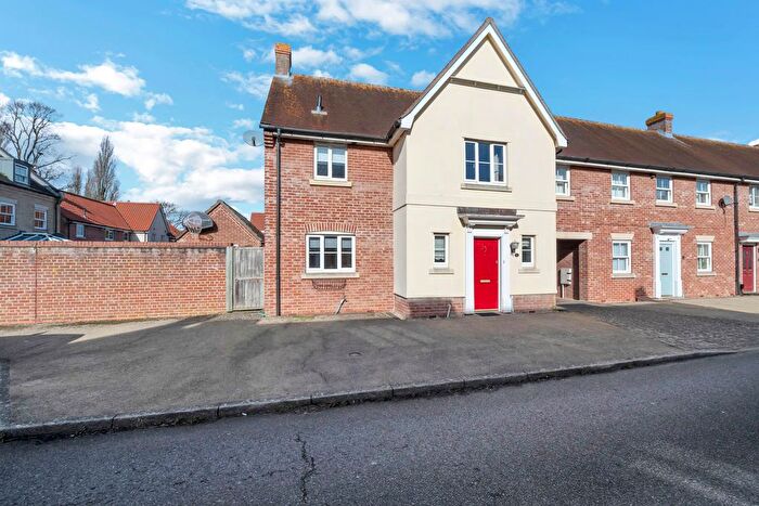 3 Bedroom Terraced House For Sale In Fen Way, Bury St. Edmunds, IP33