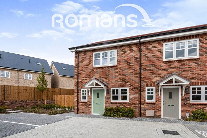 2 Bedroom Semi-Detached House To Rent In Walnut Mews, Fleet, GU51