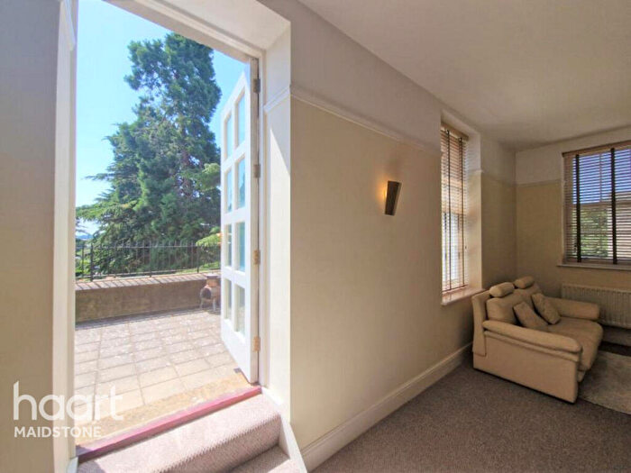 2 Bedroom Apartment To Rent In St Andrews Park, Tarragon Road, Maidstone, ME16