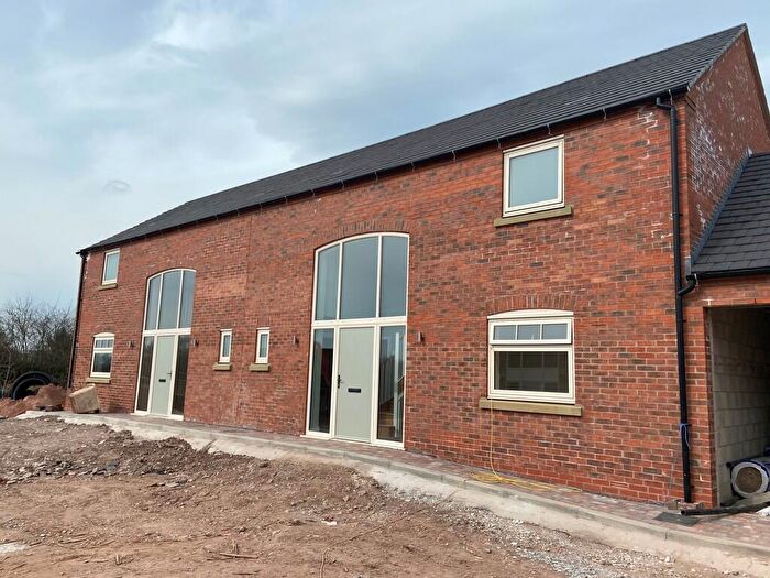 3 Bedroom Semi-Detached House For Sale In Orchard Lane, Alton, ST10