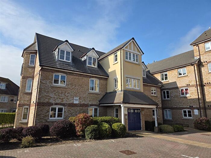 2 Bedroom Flat To Rent In Doulton Close, Weymouth, DT4