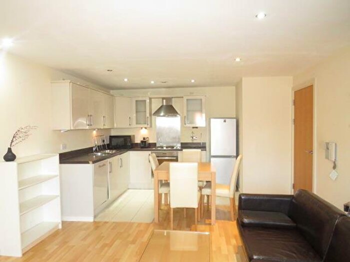 1 Bedroom Apartment To Rent In Masshouse Plaza, Birmingham, B5