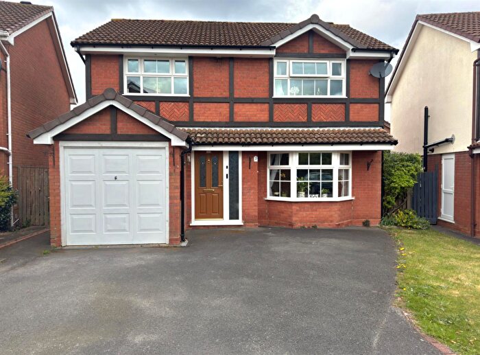 4 Bedroom Detached House For Sale In Chelveston Crescent, Solihull, B91