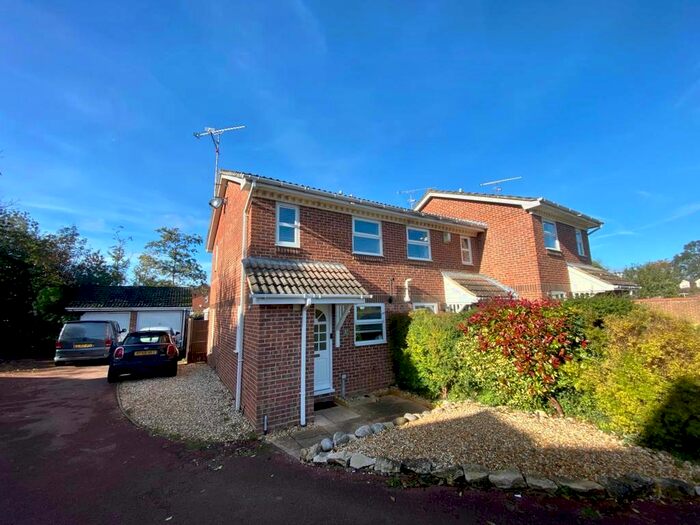 2 Bedroom End Of Terrace House To Rent In The Gardens, Tongham, Farnham, GU10