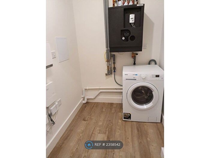 2 Bedroom Flat To Rent In Chesterton House, Harrow On The Hill, HA1