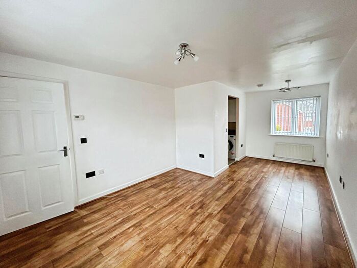 1 Bedroom Apartment For Sale In Kelstern Close, Bolton, BL2