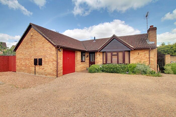 3 Bedroom Detached Bungalow For Sale In Pacific Close, March, PE15