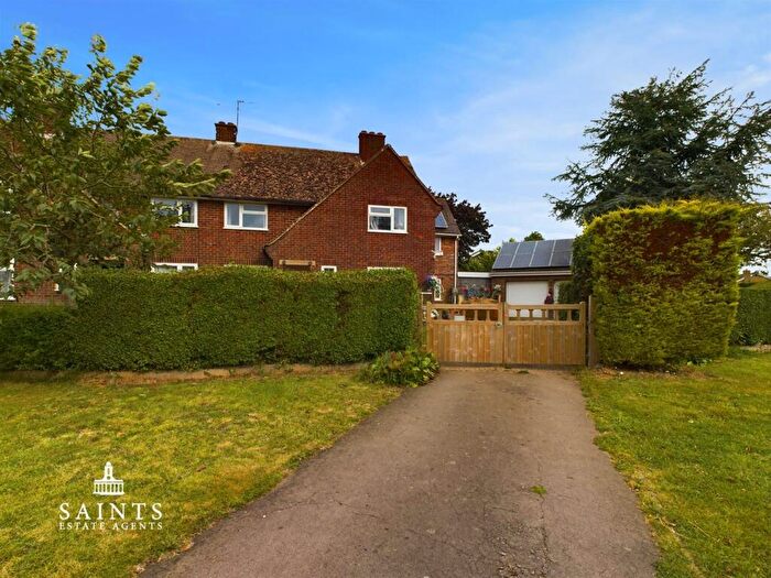 4 Bedroom Semi-Detached House For Sale In Vicarage Close, Whittlebury, NN12
