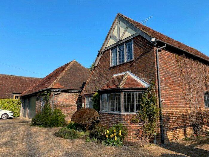 2 Bedroom Cottage To Rent In Hilders Lane, Edenbridge, Kent, TN8