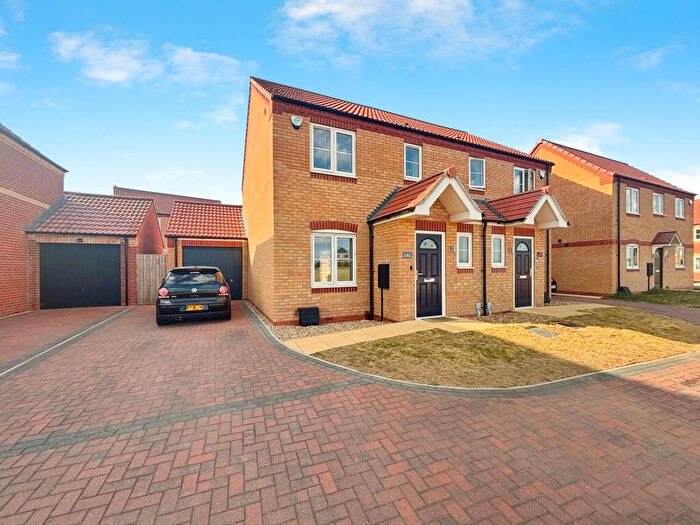 3 Bedroom Semi-Detached House For Sale In Stone Bridge, Lincoln, LN2