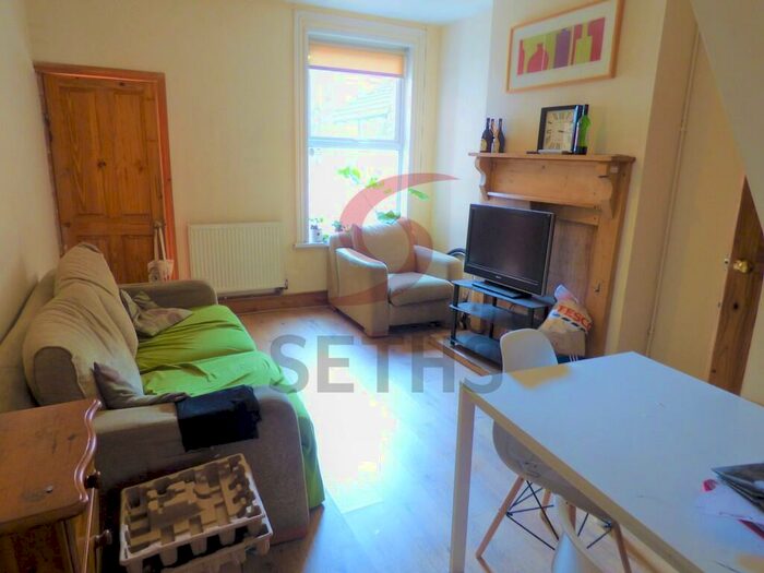 3 Bedroom Terraced House To Rent In Wilberforce Road, Leicester, LE3