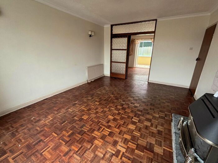 4 Bedroom Detached House For Sale In Pill Road, Milford Haven, Pembrokeshire, SA73
