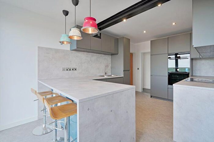 3 Bedroom Semi-Detached House For Sale In Woodview Road, Walkley, Sheffield, S6