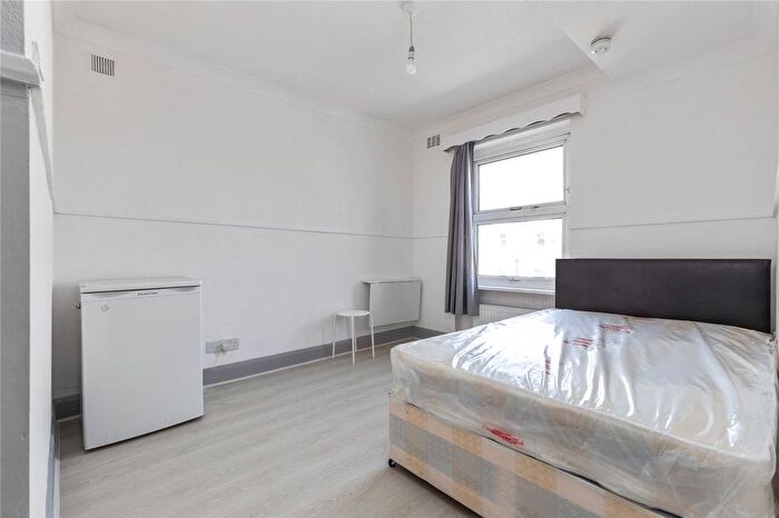 Studio To Rent In Grays Inn Road, London, WC1X
