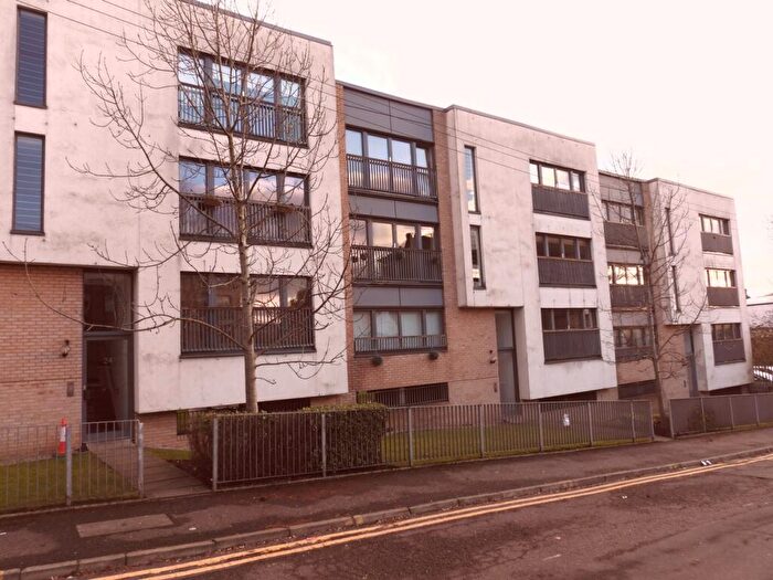 2 Bedroom Apartment To Rent In Great Dovehill, Glasgow, G1