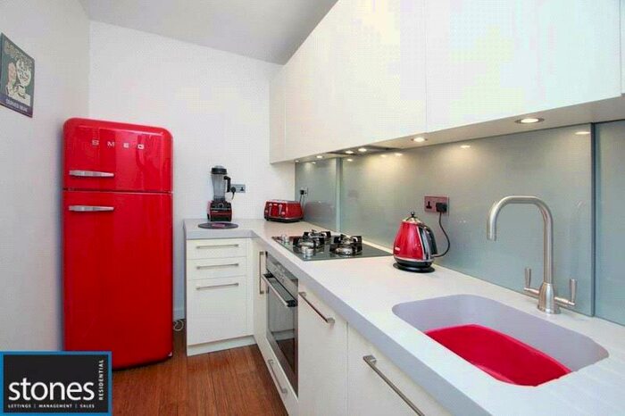 2 Bedroom Apartment To Rent In Thurlow Terrace, Chalk Farm, London, NW5